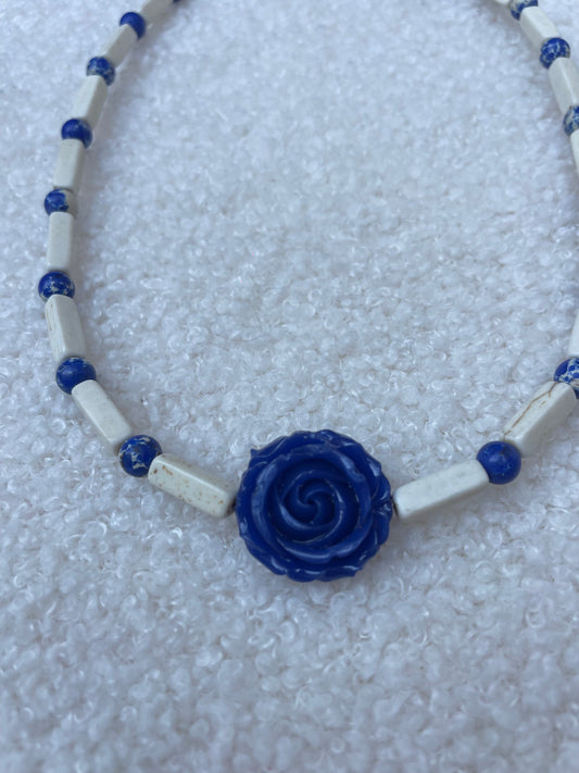 Collana ROSA BLU