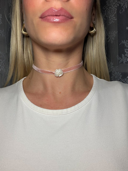 Choker Rosa con fiore