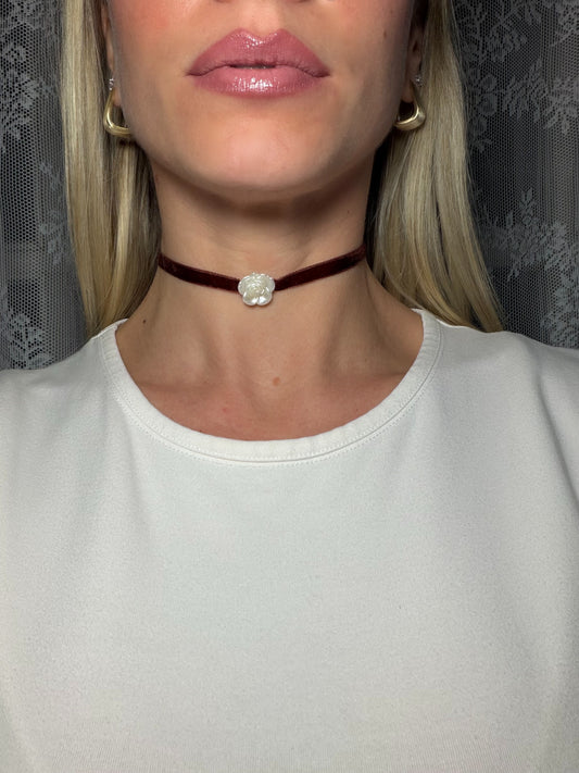 Choker Marrone con fiore