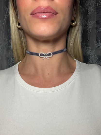 Choker Grigio con fiocco
